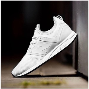  Кроссовки женские Adidas. Артикул 332940